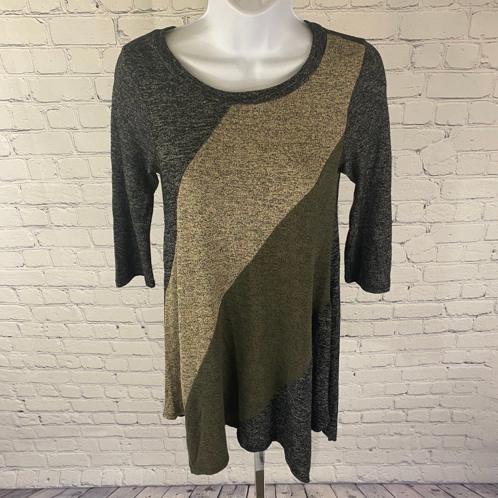 Monteau Gray Asymmetrical Hem Tunic Knit Top - Picture 2 of 7